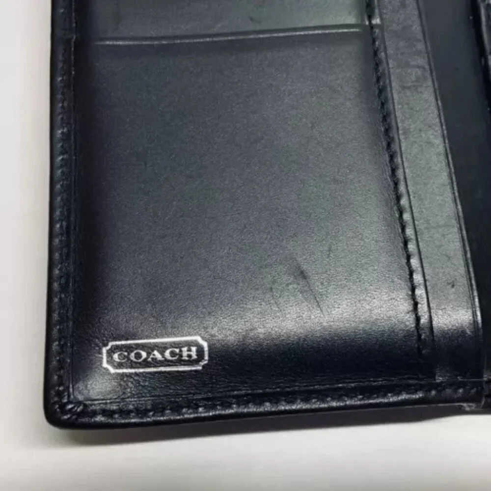 Coach Women's Black Leather Trifold Wallet Snap Front Medium Size Good Condition